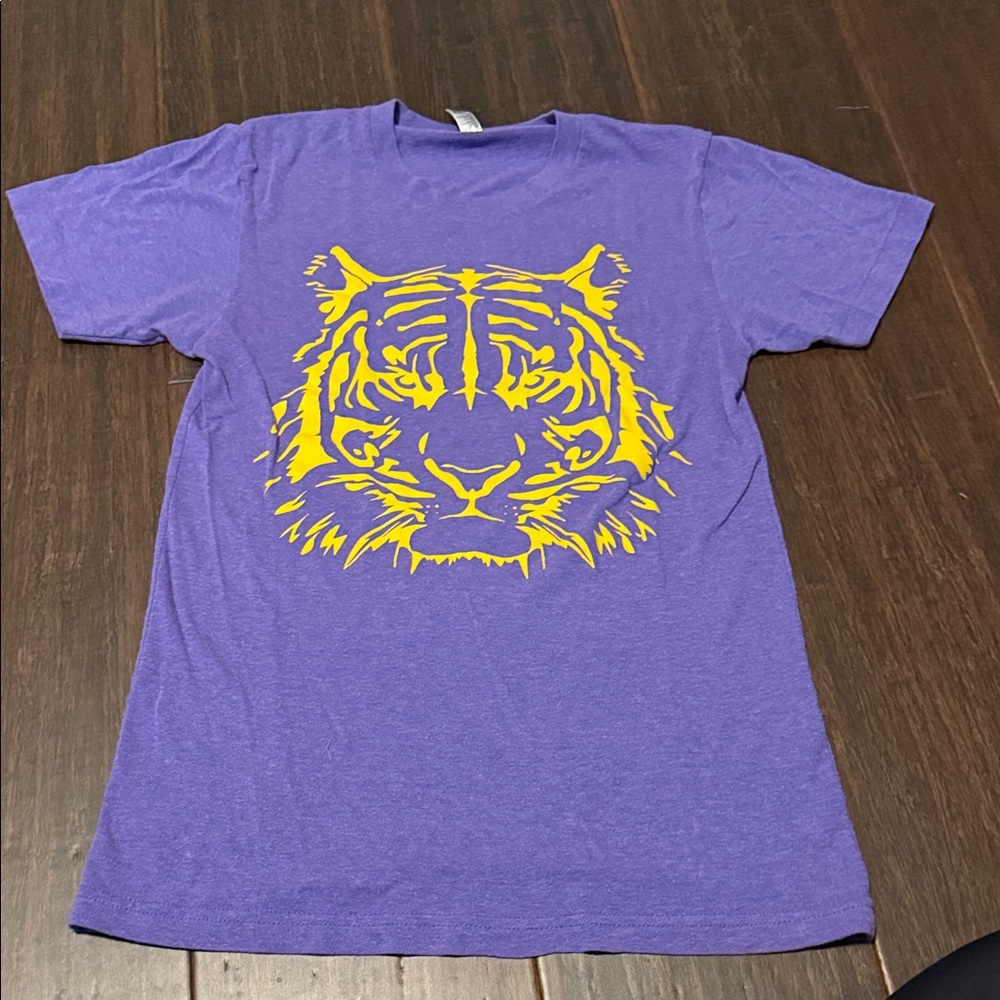 American Apparel Purple Crewneck Tee yellow tiger graphic - Picture 1 of 3